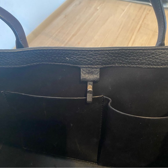 The Row Alger Geometric Shoulder Bag in Leather - Picture 5 of 6